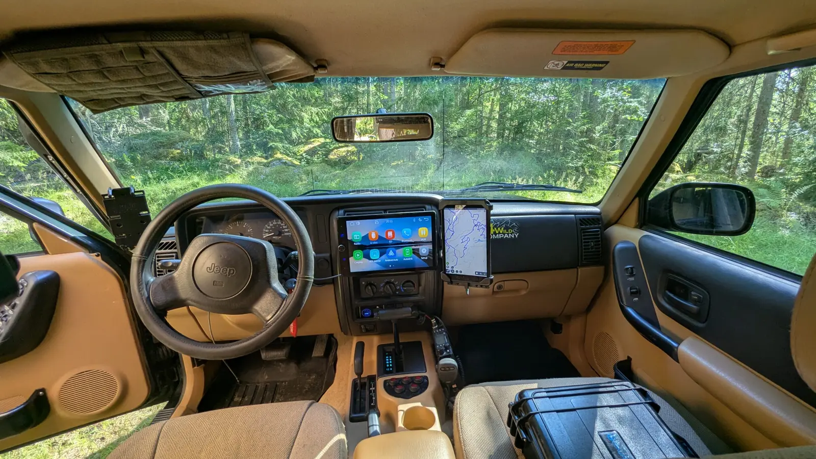 Cockpit with navigation tablet